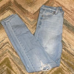 Light wash Skinny Jeans size 3